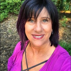 Meet your Posher, Becky